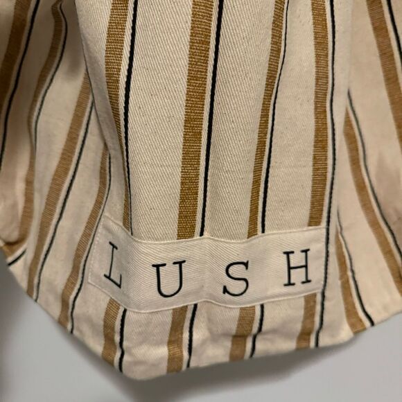 NWOT-Lush Messenger Tote Bag - Picture 2 of 9